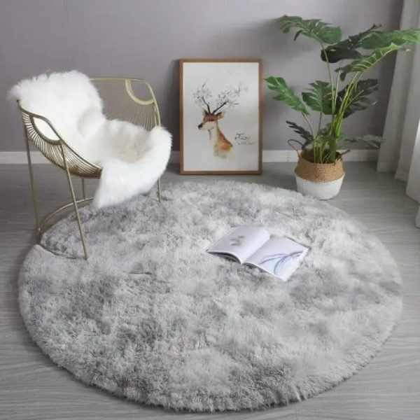 tapis rond shaggy gris claire