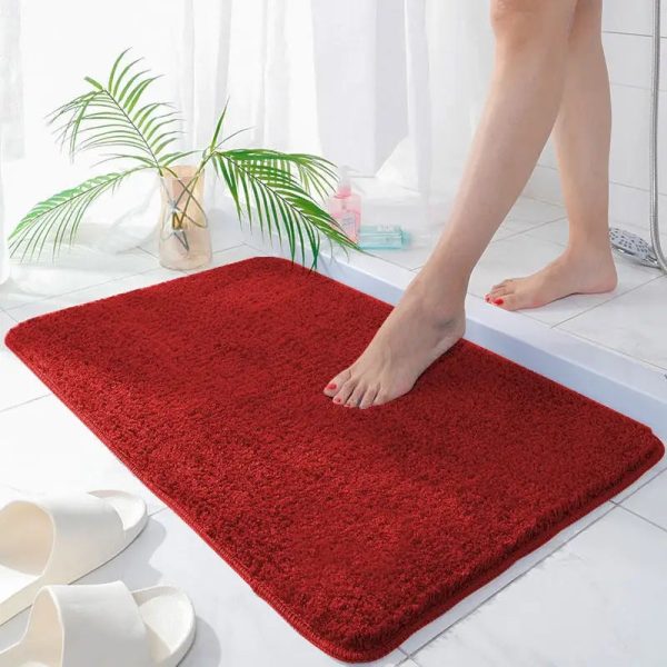tapis de bain rouge élégant