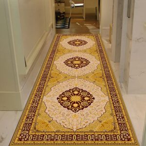 tapis de couloir jaune vibrant